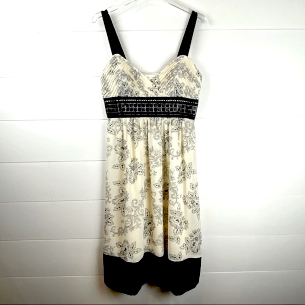Eliza J floral Toile pleated dress 10. ElegantEmpire cut with black lace details